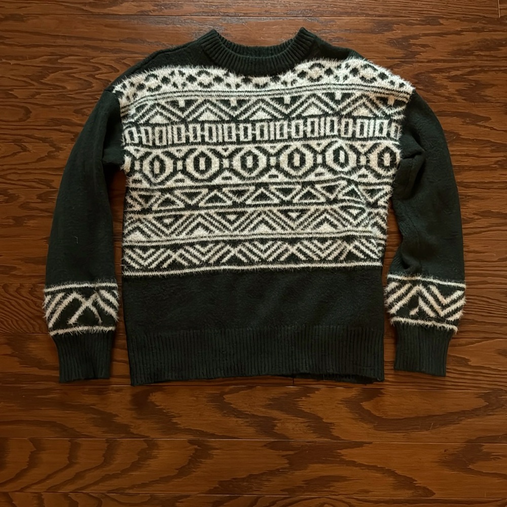 ⭐️Maurice’s Aztec sweater